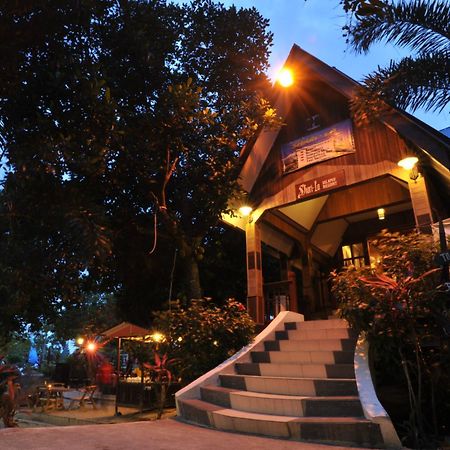 Shari La Island Resort Kampong Pasir Hantu Exterior photo