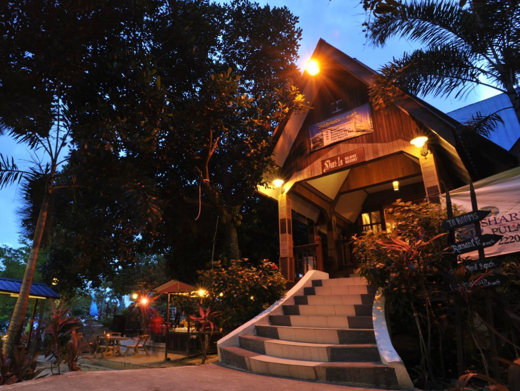 Shari La Island Resort Kampong Pasir Hantu Exterior photo