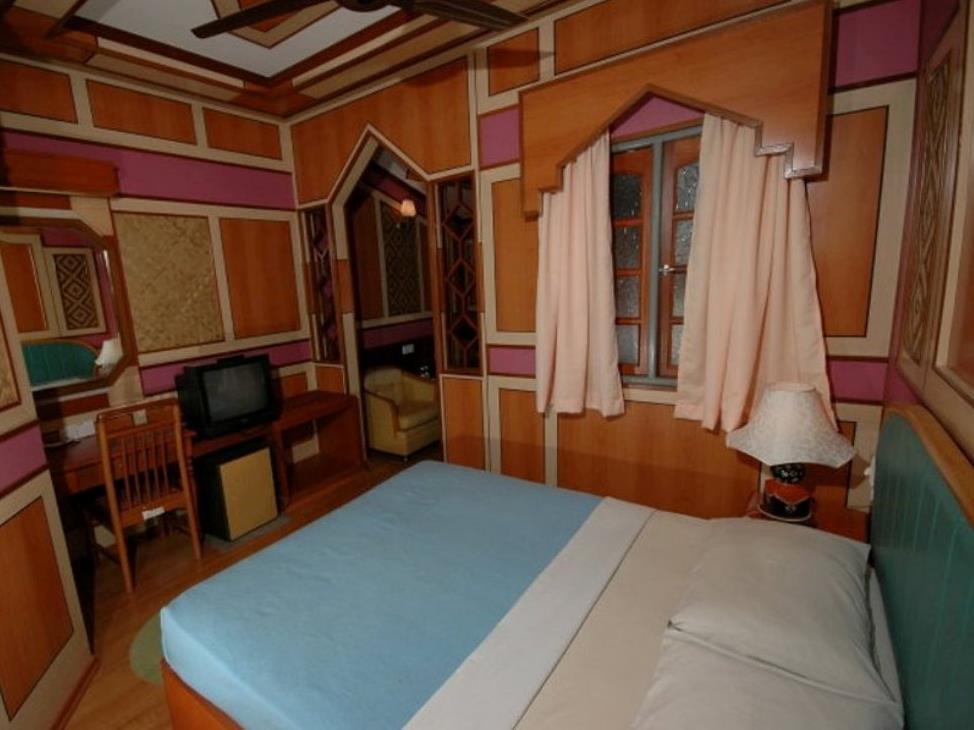 Shari La Island Resort Kampong Pasir Hantu Exterior photo