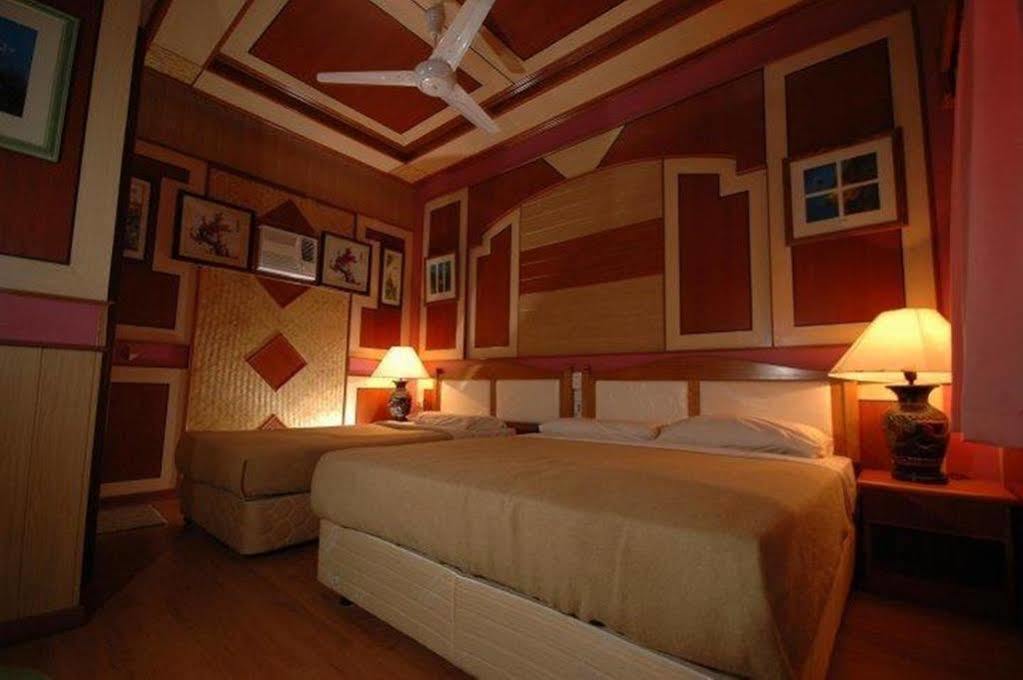 Shari La Island Resort Kampong Pasir Hantu Exterior photo