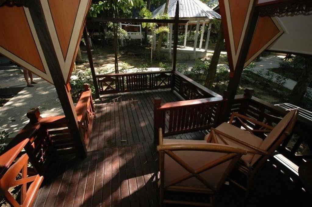 Shari La Island Resort Kampong Pasir Hantu Exterior photo